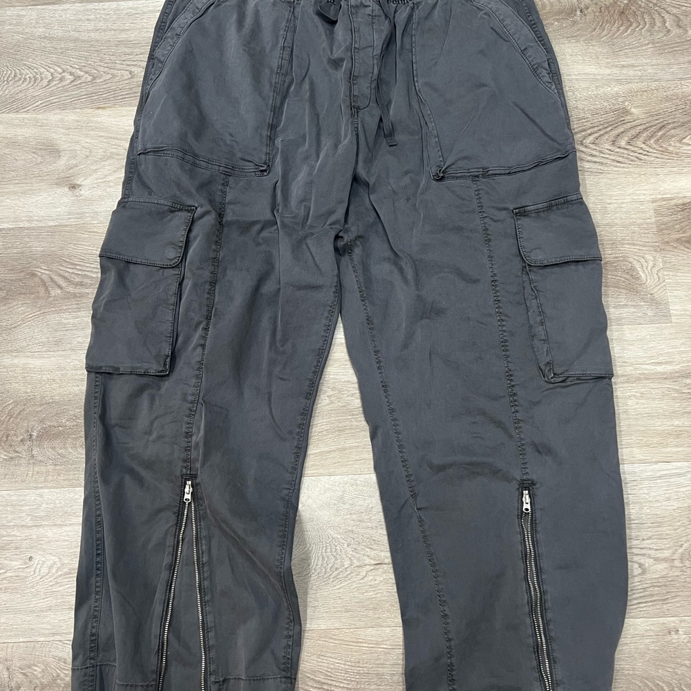 NWT ABERCROMBIE WOMEN’s CARGOS